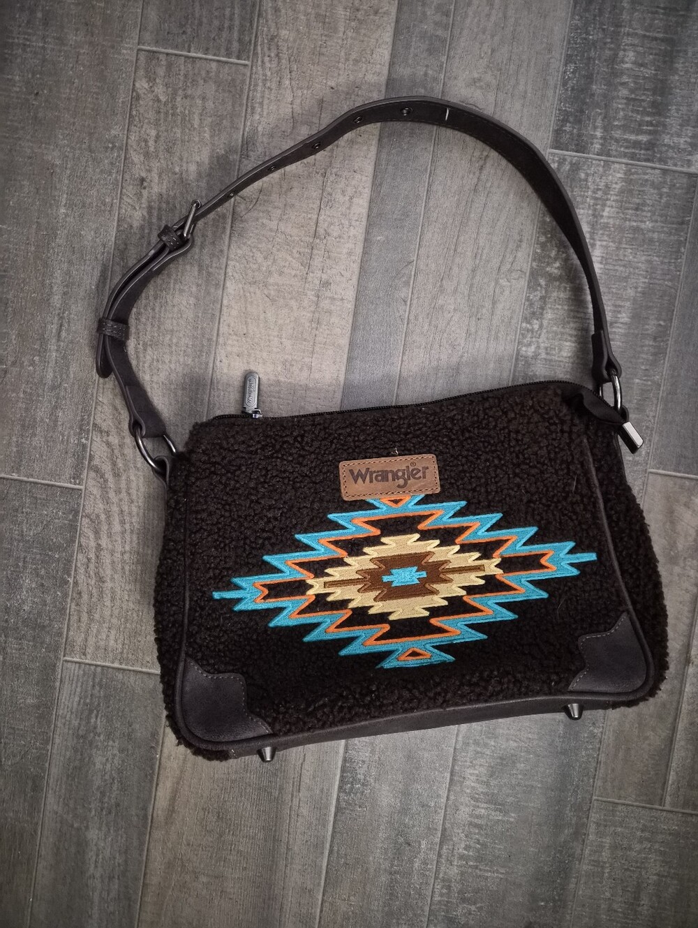 🩵Wrangler Brown Sherpa Turquoise Aztec Purse🩵